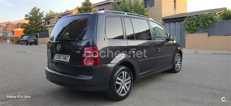 Usado VW Touran Advance 105 CV (77 kW) 2009 Negro Monovolumen