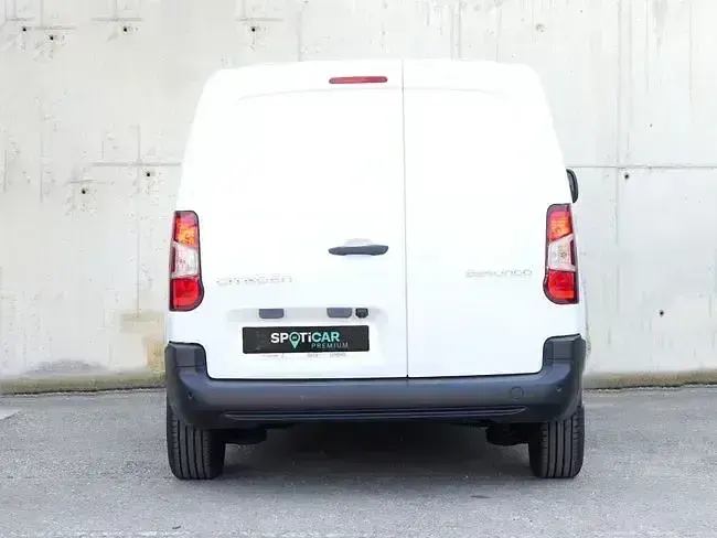 Usado Citroën Berlingo 102 CV (75 kW) 2024 Blanco Monovolumen