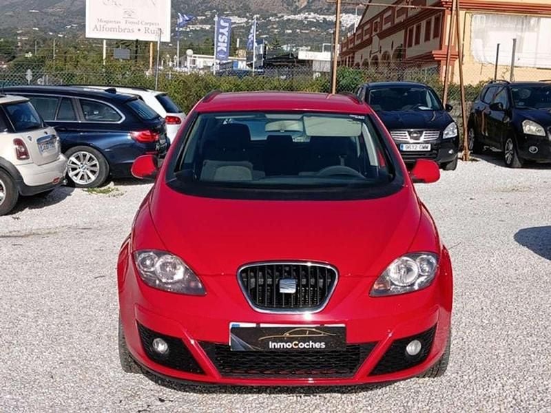 Usado Seat Altea XL Copa 105 CV (77 kW) 2010 Rojo Monovolumen