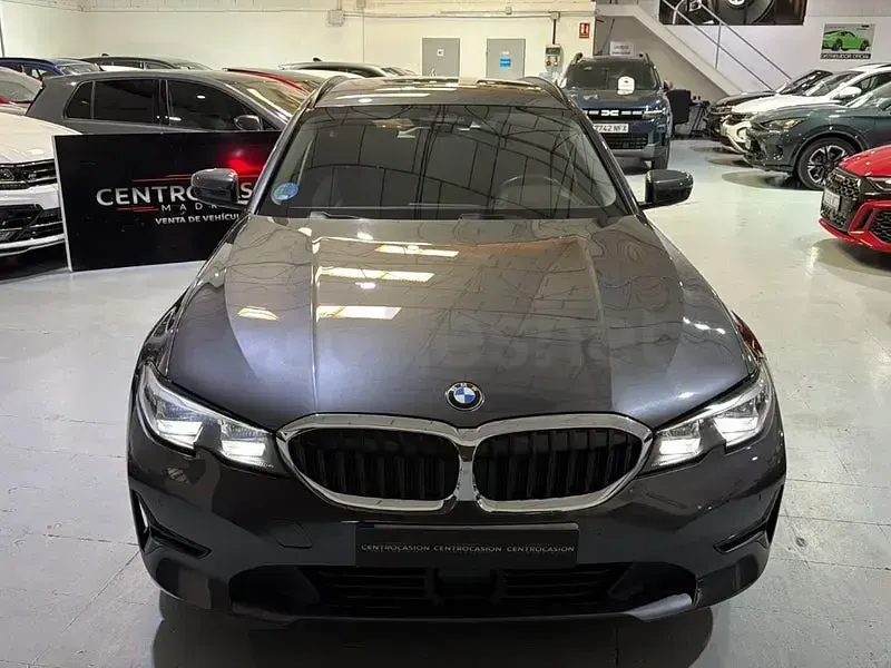Usado BMW 320 190 CV (139 kW) 2021 Gris / plata Familiar