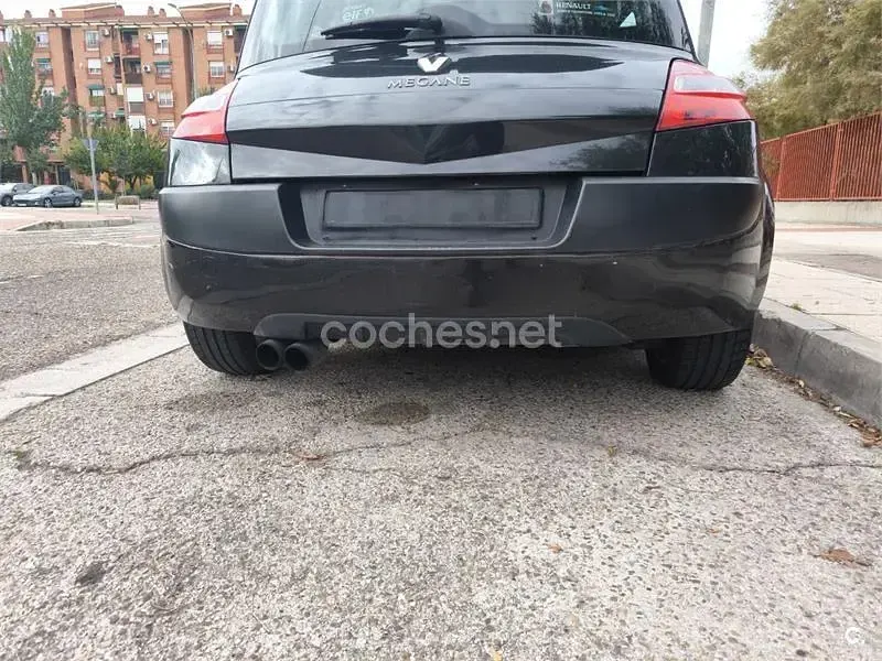 Usado Renault Mégane Extreme 130 CV (95 kW) 2008 Negro Berlina