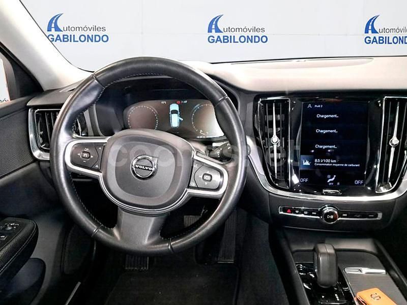 Usado Volvo V60 Momentum 165 CV (121 kW) 2021 Blanco Familiar