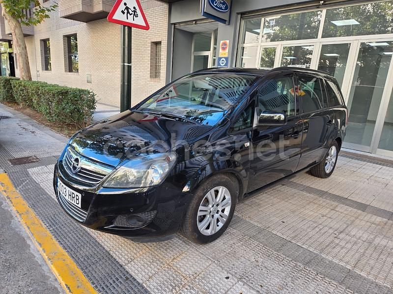 Negro Usado 2013 Opel Zafira Family Monovolumen | 9300 € (Un poco caro) - Imagen 1/4