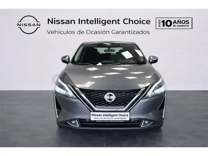 Usado Nissan Qashqai Acenta 140 CV (102 kW) 2021 Gris / plata SUV