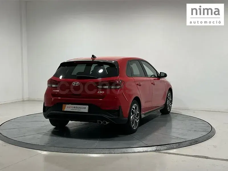 Usado Hyundai i30 N Line 96 CV (70 kW) 2025 Rojo Berlina