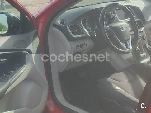 Usado Volvo V40 CC 150 CV (110 kW) 2016 Rojo Familiar