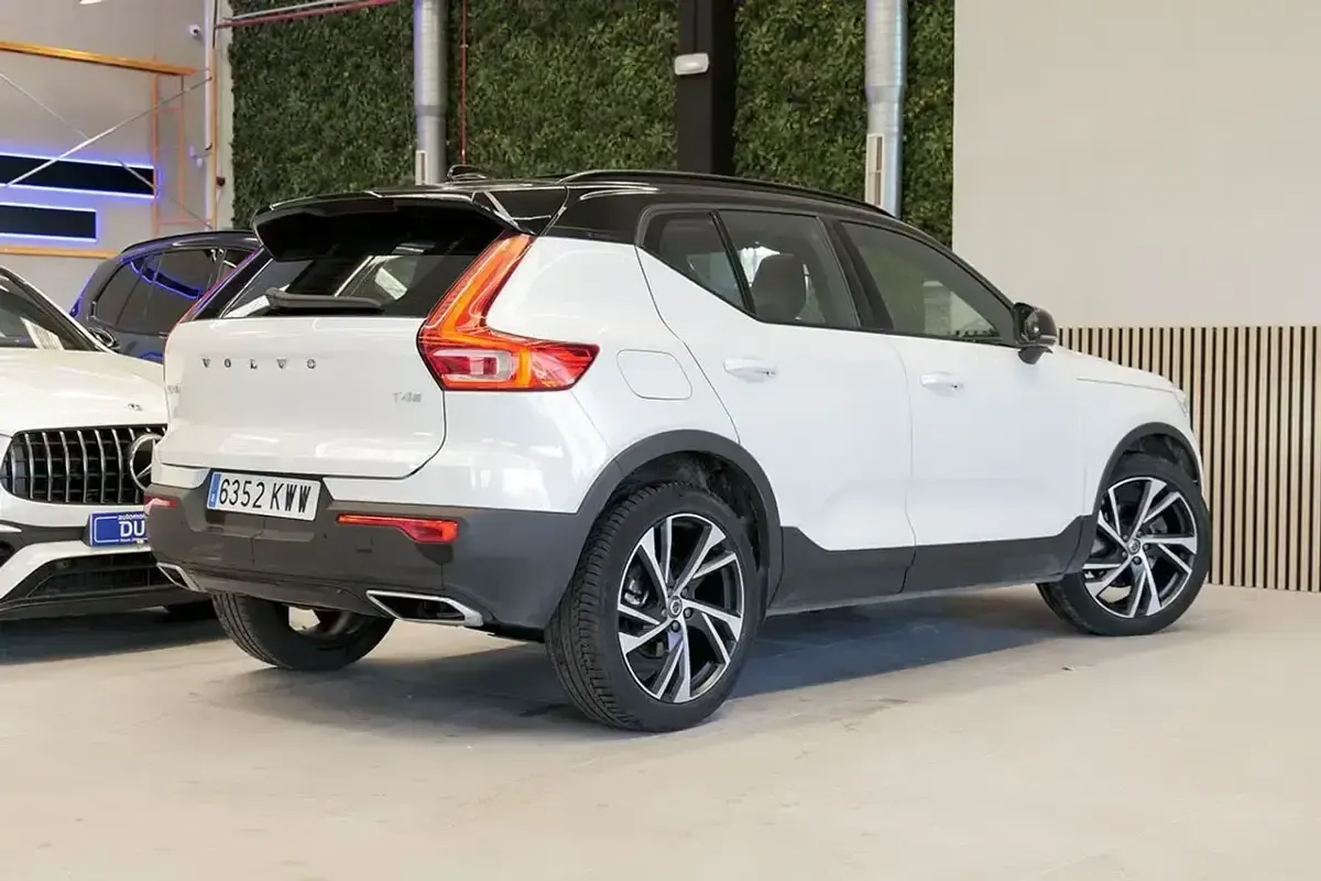 Usado Volvo XC40 R-Design 190 CV (139 kW) 2019 Blanco SUV