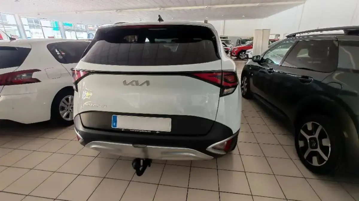 Usado Kia Sportage 116 CV (85 kW) 2022 Blanco SUV
