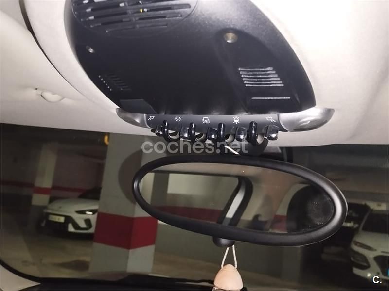 Usado Mini One Countryman 98 CV (72 kW) 2016 Gris / plata SUV