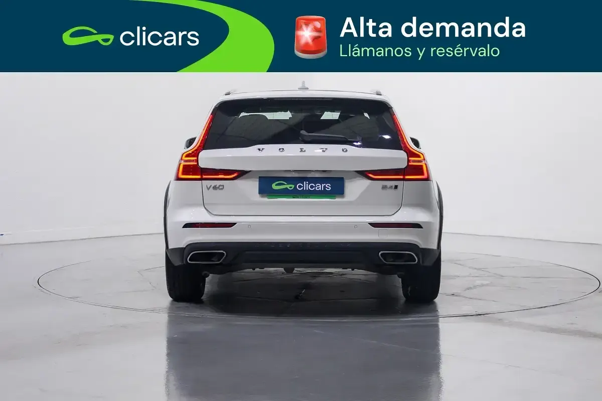 Usado Volvo V60 CC Pro 197 CV (144 kW) 2021 Blanco Familiar