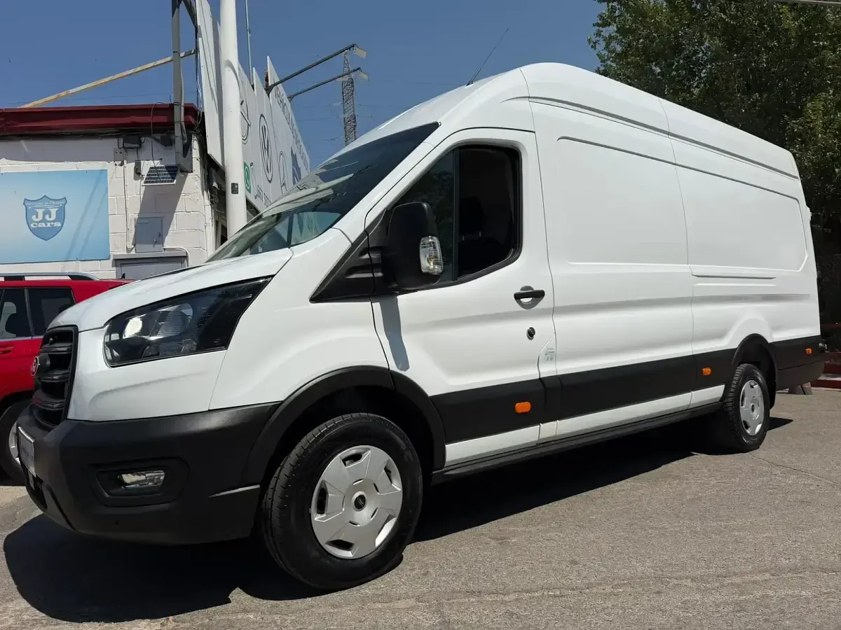 Usado Ford Transit Trend 130 CV (95 kW) 2022 Blanco Van