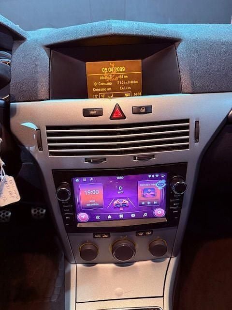 Usado Opel Astra Sport 115 CV (84 kW) 2008 Negro