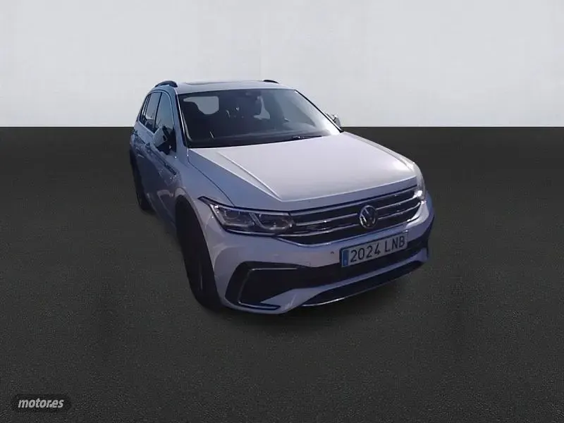 Usado VW Tiguan R-line 150 CV (110 kW) 2021 Blanco SUV