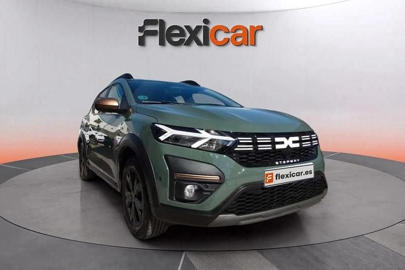 Verde Usado 2024 Dacia Sandero Extreme Utilitario | 14.790 € (Buen precio) - Imagen 1/4