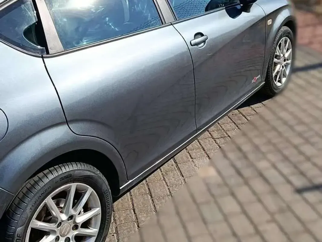 Usado Seat Leon Copa 105 CV (77 kW) 2012 Gris Utilitario