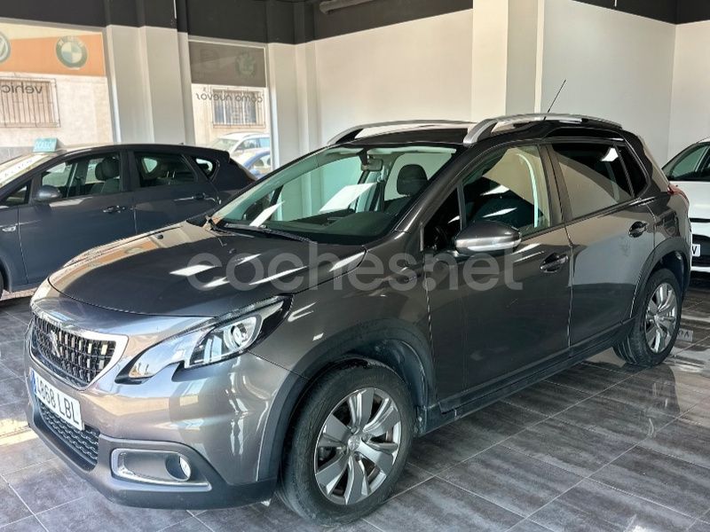 Gris / plata Usado 2019 Peugeot 2008 Signature Sky SUV | 9500 € (Caro) - Imagen 1/4