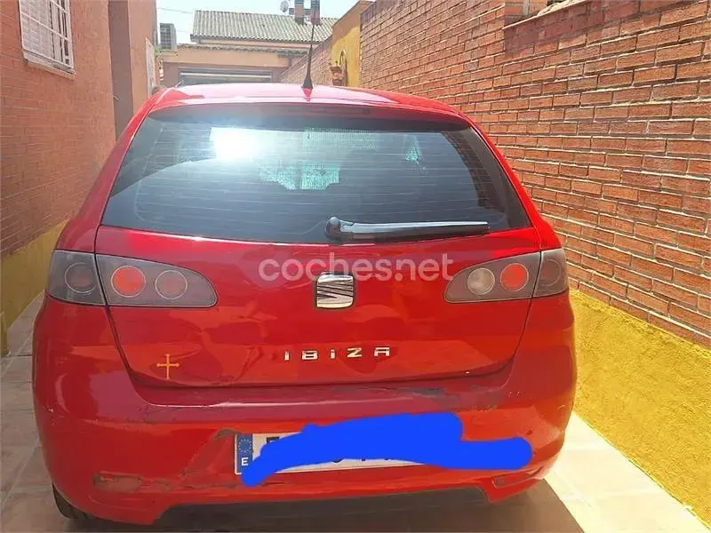 Usado Seat Ibiza Sport 100 CV (73 kW) 2007 Amarillo Utilitario