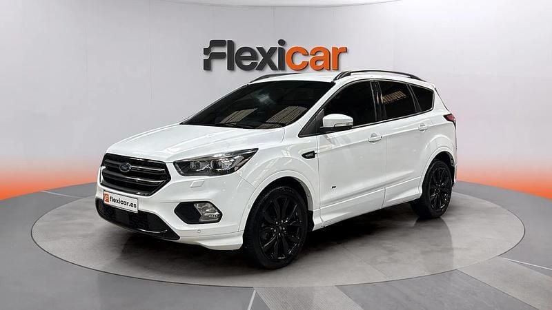 Usado Ford Kuga ST-Line 177 CV (130 kW) 2018 Blanco SUV