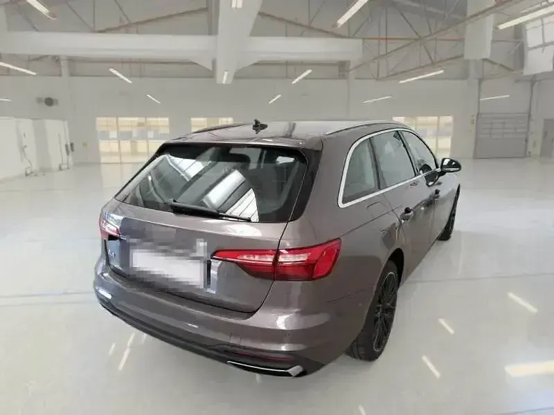 Usado Audi A4 Advanced Plus 163 CV (119 kW) 2021 Otro Familiar
