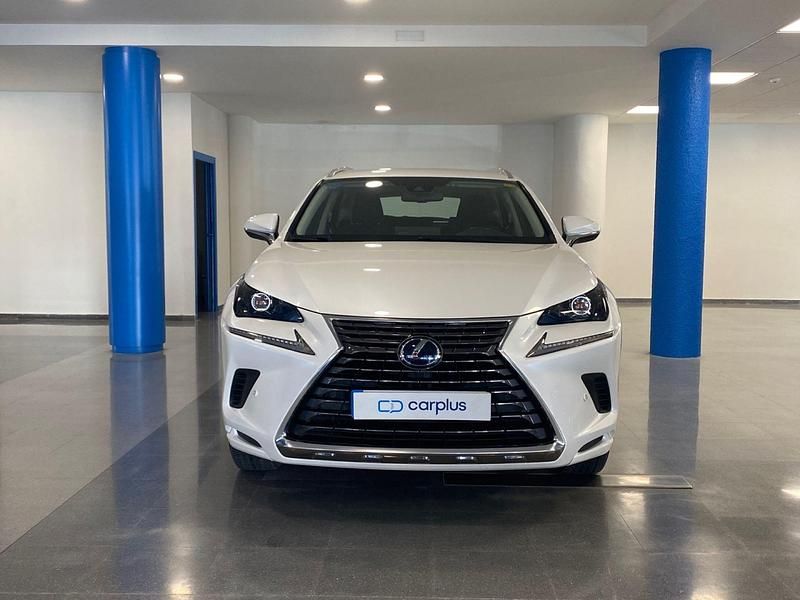 Usado Lexus NX300h Business Edition 197 CV (144 kW) 2020 Blanco sonic (met) SUV