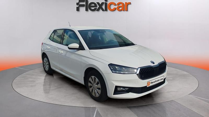 Usado Skoda Fabia 80 CV (58 kW) 2025 Blanco Utilitario