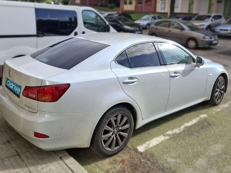 Usado Lexus IS220d 177 CV (130 kW) 2008 Blanco Berlina
