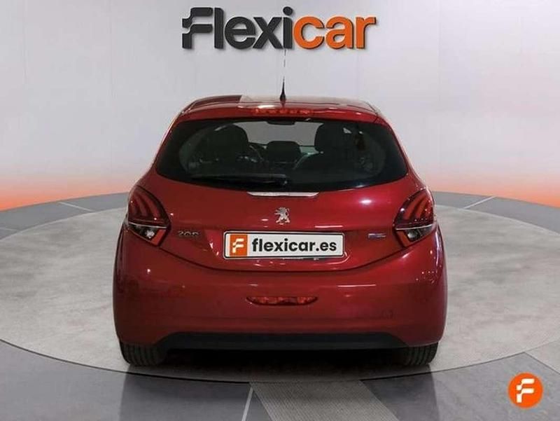 Usado Peugeot 208 82 CV (60 kW) 2016 Burdeos Utilitario