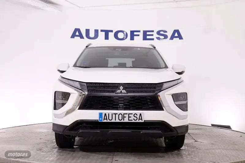 Usado Mitsubishi Eclipse Cross Motion 188 CV (138 kW) 2022 Blanco SUV