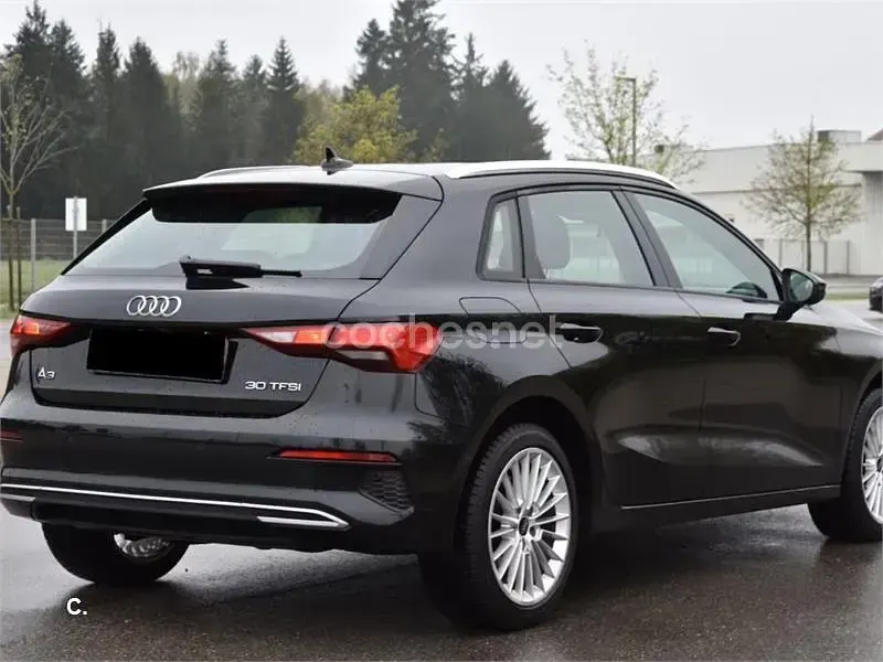 Usado Audi A3 150 CV (110 kW) 2022 Negro Berlina