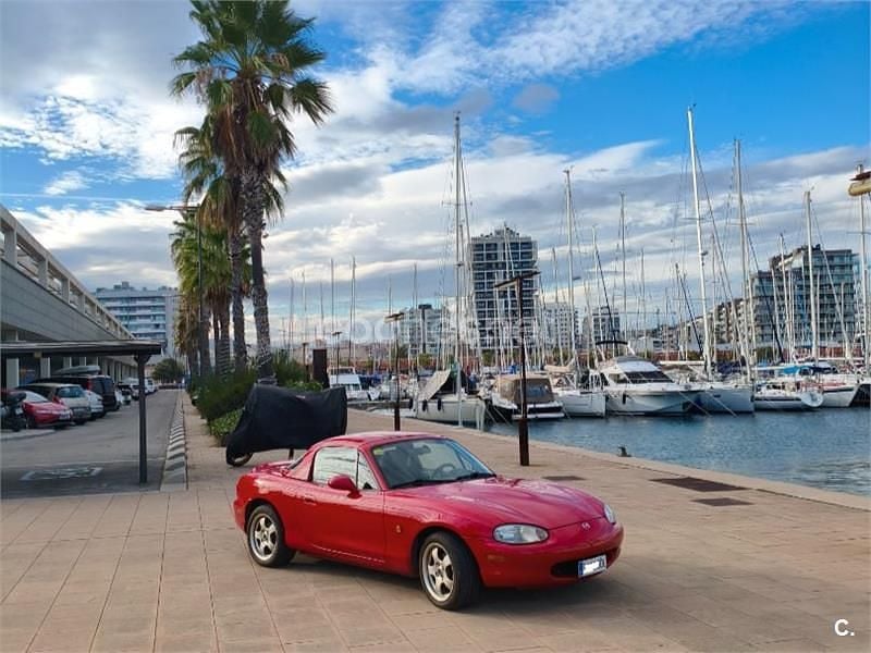 Usado Mazda MX5 110 CV (80 kW) 2000 Rojo Descapotable