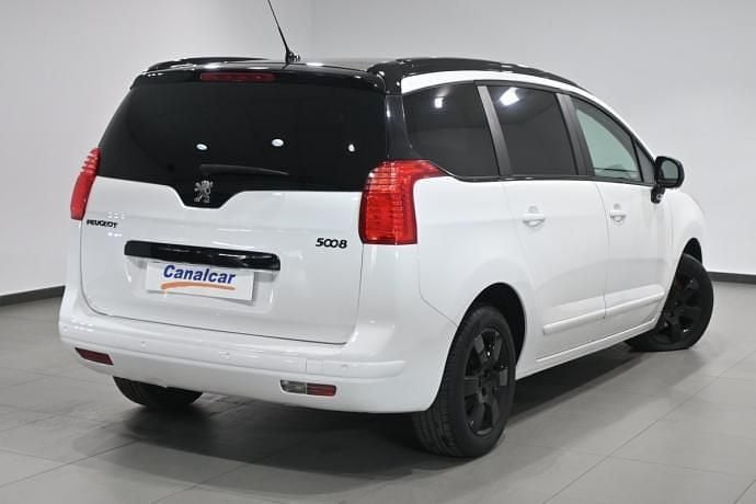 Używany Peugeot 5008 Family 120 KM (88 kW) 2012 Biały Minivan