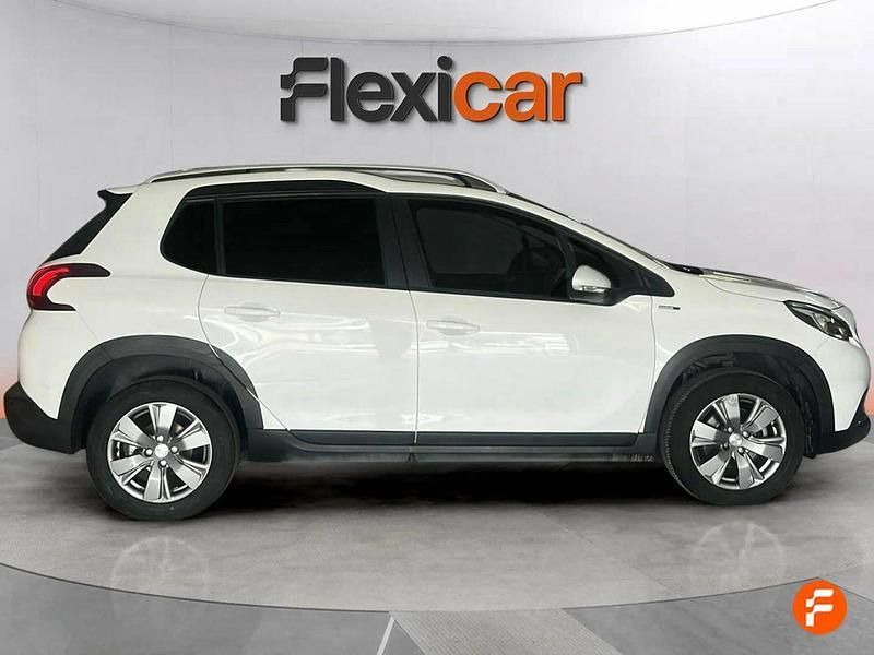 Usado Peugeot 2008 Signature Sky 130 CV (95 kW) 2019 Blanco SUV