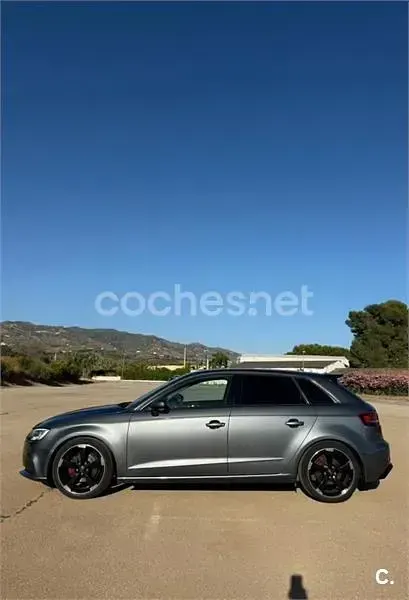 Usado Audi A3 116 CV (85 kW) 2017 Gris / plata Berlina