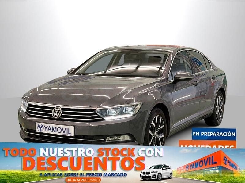 Usado VW Passat Advance 150 CV (110 kW) 2016 Gris / plata Berlina