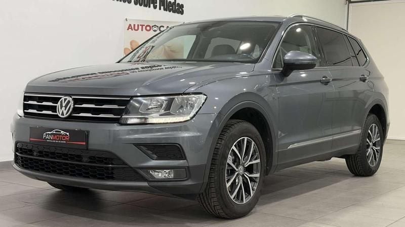 Usado VW Tiguan Allspace 150 CV (110 kW) 2021 Gris SUV