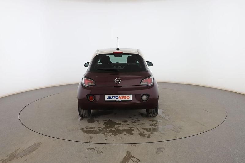 Usado Opel Adam Glam 87 CV (63 kW) 2016 Morado Utilitario