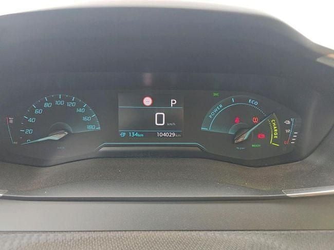 Usado Peugeot e-208 Active 100 kW (136 CV) 2022 Blanco Utilitario