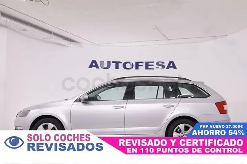Usado Skoda Octavia 130 CV (95 kW) 2020 Gris / plata Familiar