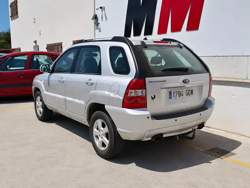 Usado Kia Sportage Active 140 CV (102 kW) 2008 Gris / plata SUV