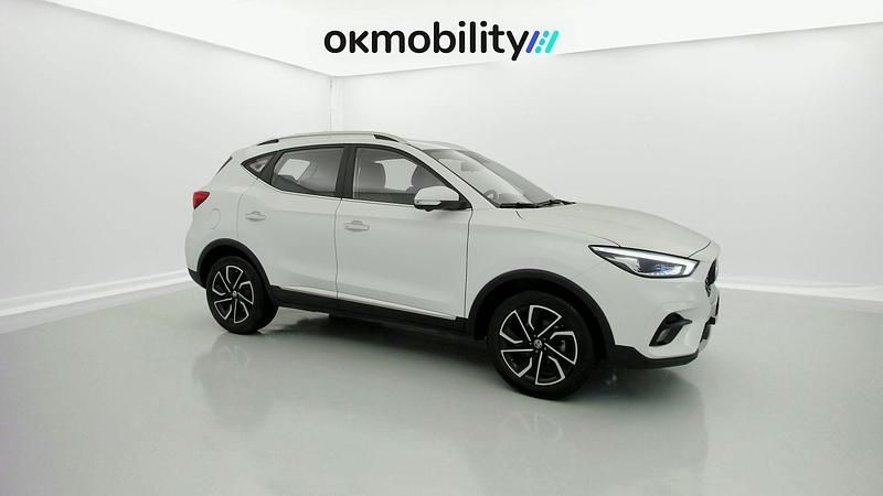 Usado MG ZS Luxury 111 CV (81 kW) 2024 Dover blanco Berlina