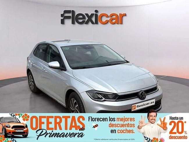 Usado VW Polo Life 110 CV (80 kW) 2022 Gris Utilitario