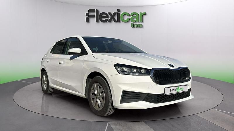 Usado Skoda Fabia Ambition 95 CV (69 kW) 2023 Blanco Utilitario
