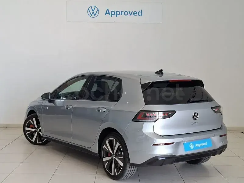 Nuevo VW Golf VIII GTE 272 CV (200 kW) 2026 Gris / plata Berlina