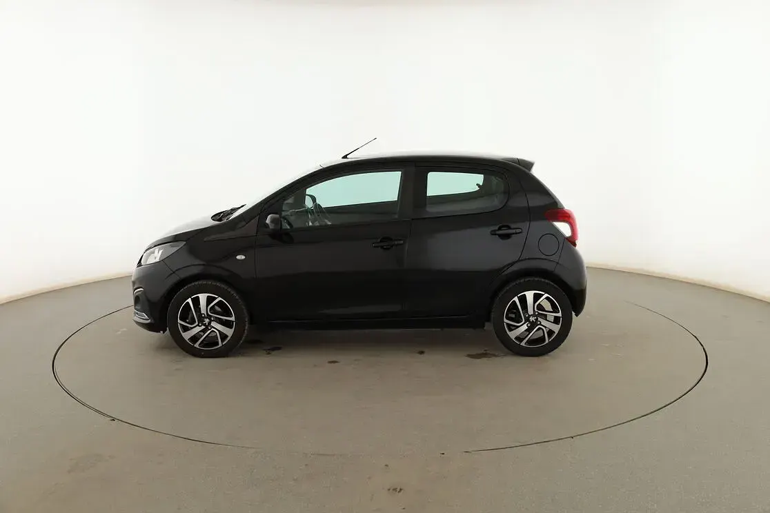 Usado Peugeot 108 Allure 70 CV (51 kW) 2016 Negro Berlina