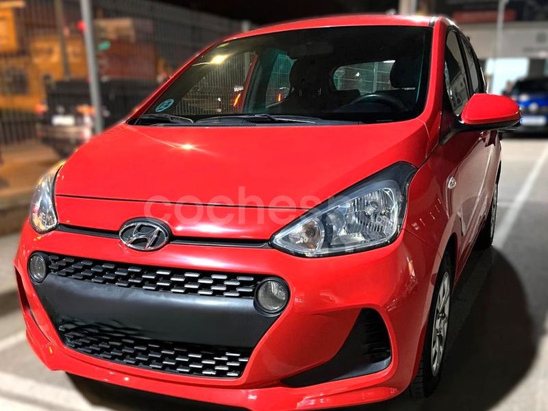 Rojo Usado 2018 Hyundai i10 GO! Utilitario | 8750 € (Precio justo) - Imagen 1/4