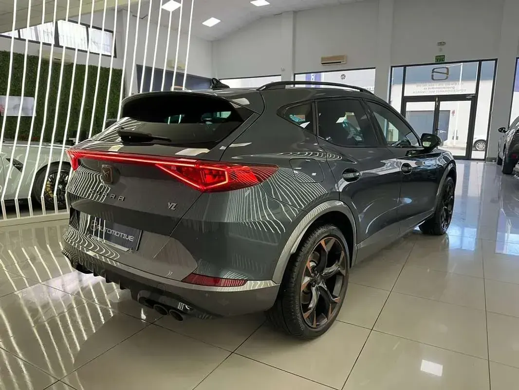 Usado Cupra Formentor VZ 310 CV (228 kW) 2023 Gris SUV
