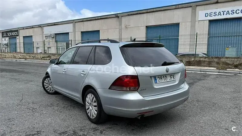 Usado VW Golf VI Advance 105 CV (77 kW) 2011 Gris / plata Utilitario