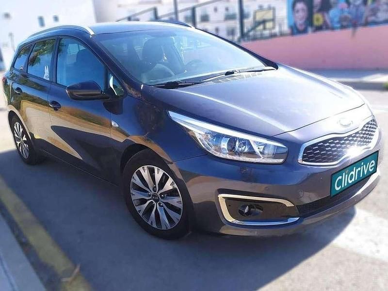 Usado Kia Ceed Sportswagon 120 CV (88 kW) 2018 Gris Familiar