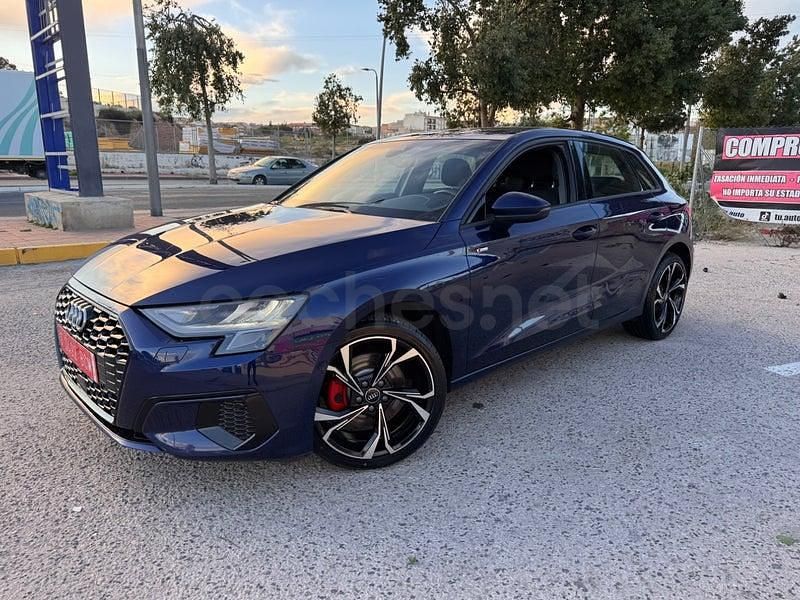 Usado Audi A3 116 CV (85 kW) 2021 Azul Berlina