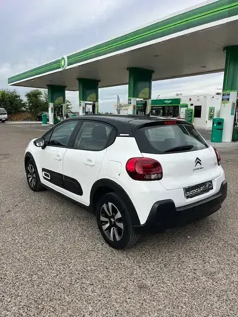 Usado Citroën C3 Feel 83 CV (61 kW) 2022 Blanco Utilitario